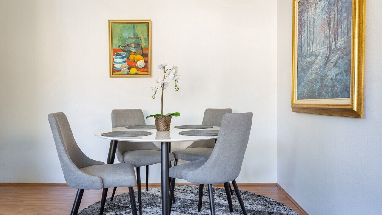 Photo of Livingroom in Neutral Bay