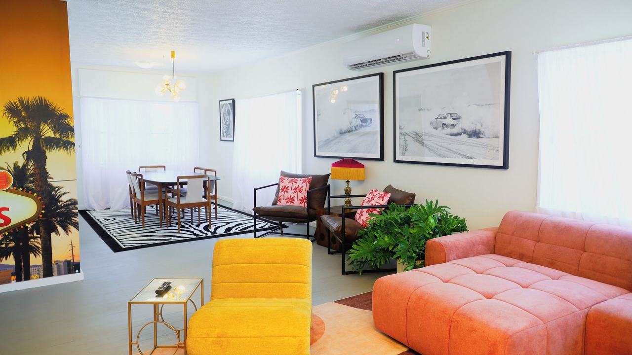 Photo of Livingroom in Bowen