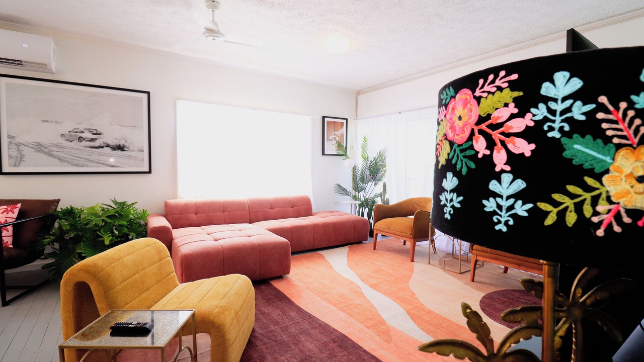 Photo of Livingroom in Bowen