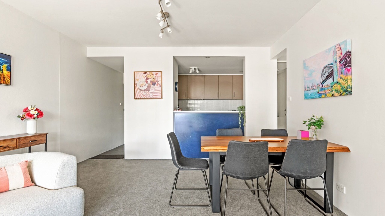 Photo of Livingroom in McMahons Point