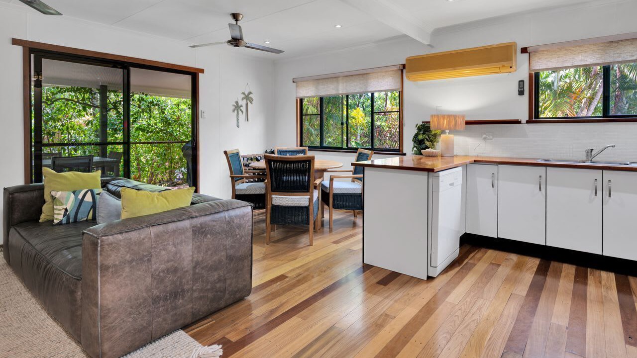 Photo of Livingroom in Picnic Bay