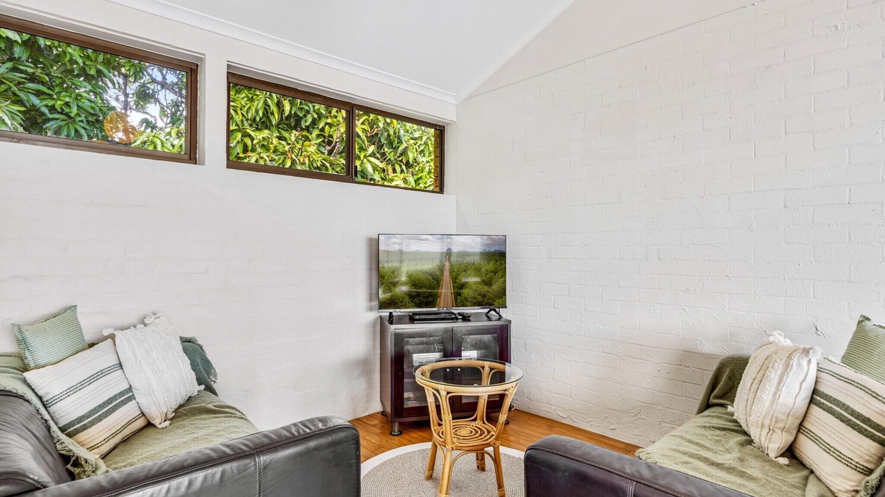 Photo of Livingroom in Alexandra Headland