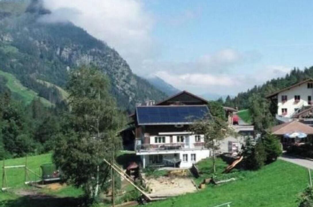 Photo of Others in Fluehli