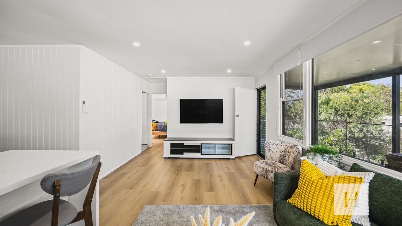 Photo of Livingroom in Summerland Point