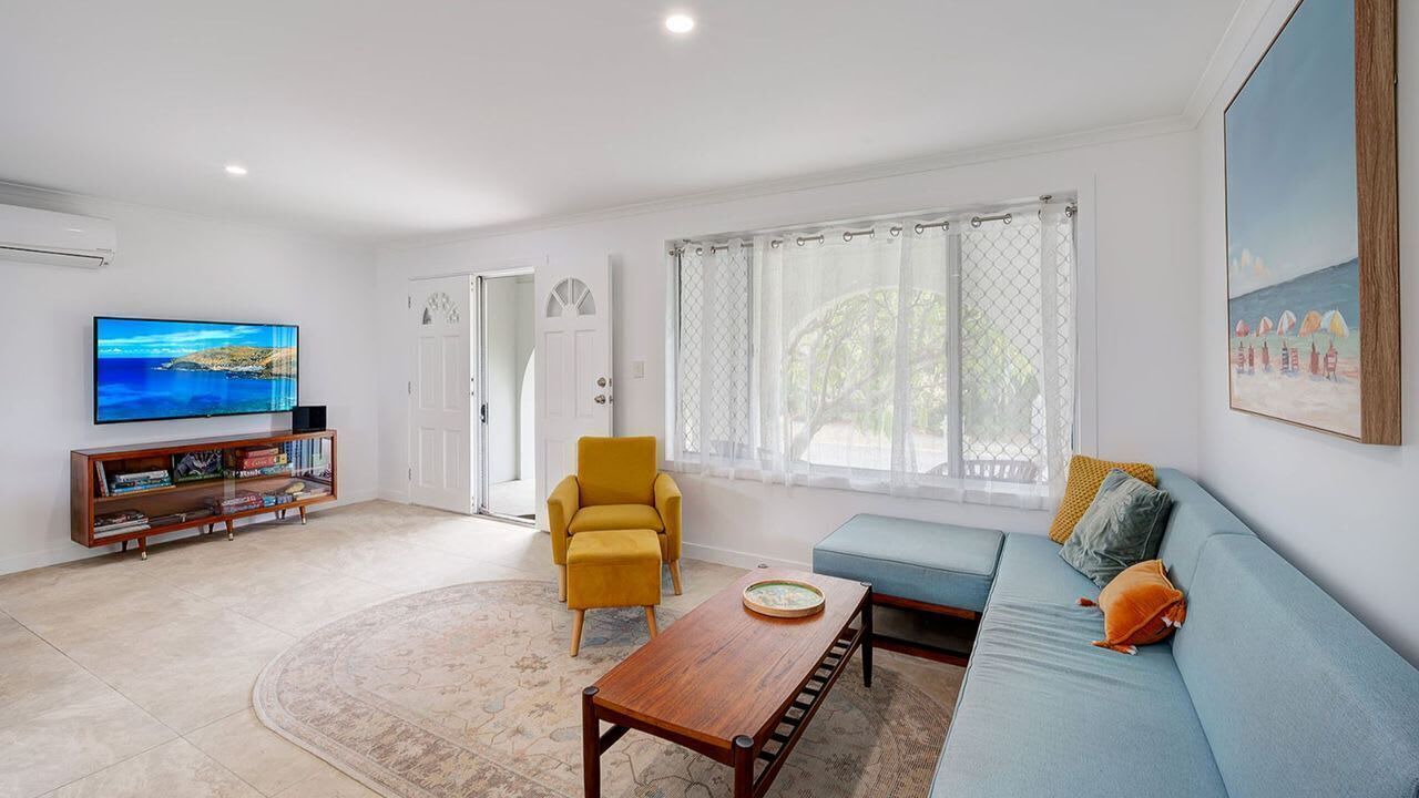 Photo of Livingroom in Battery Hill