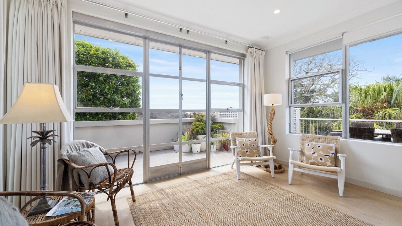 Photo of Livingroom in Avalon Beach