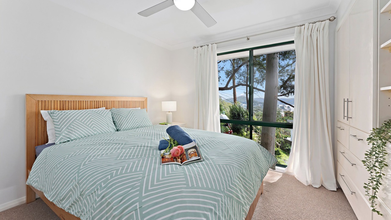 Photo of Bedroom in Saratoga