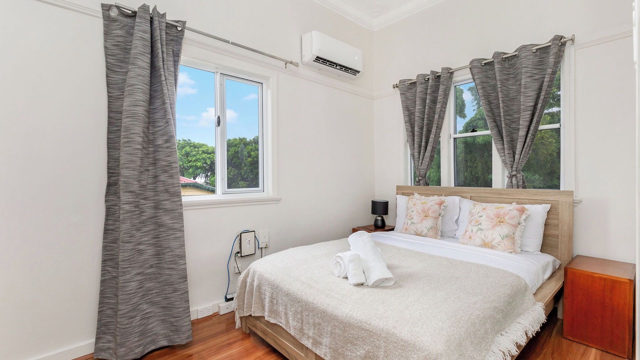Photo of Bedroom in Highgate Hill