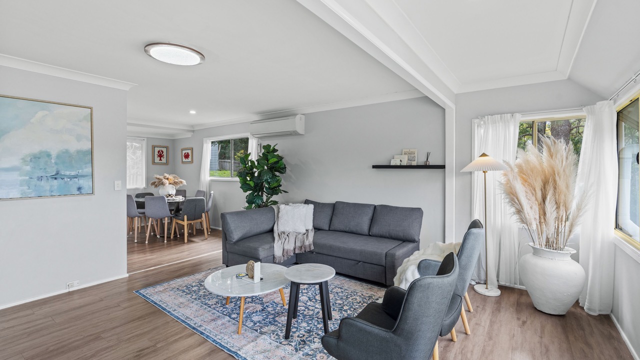 Photo of Livingroom in Woodridge