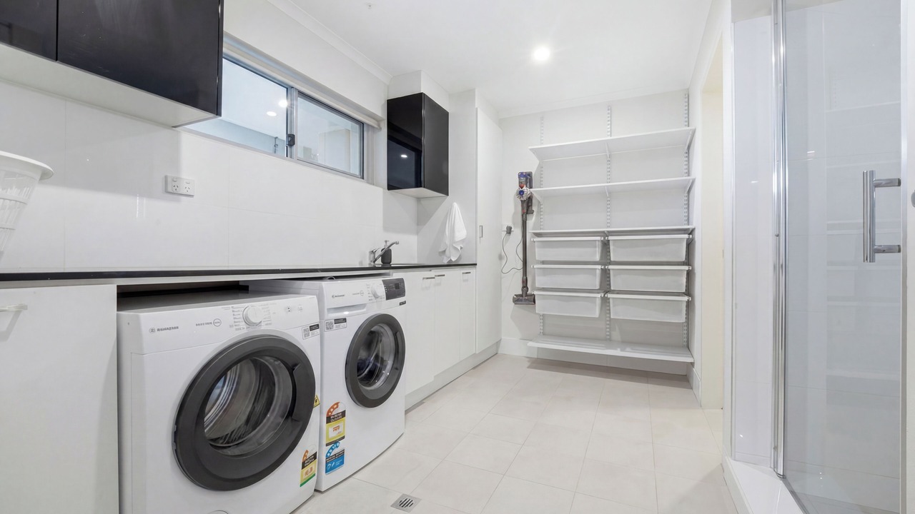 Photo of Others in Tascott
