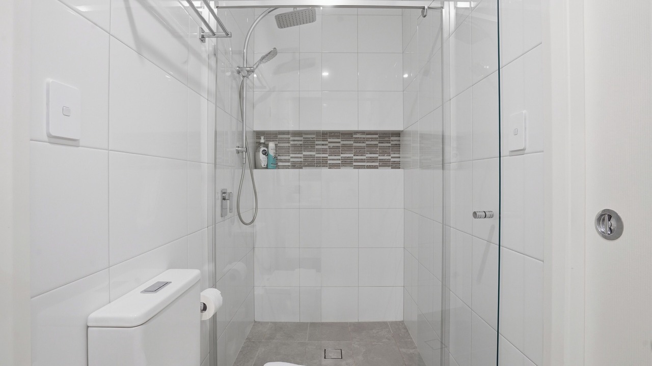 Photo of Bathroom in Gledswood Hills