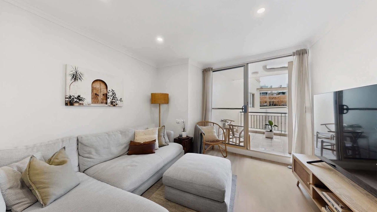 Photo of Livingroom in Neutral Bay