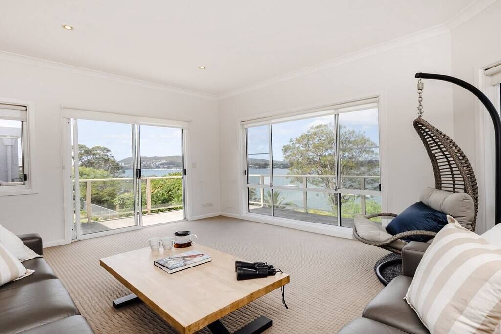 Photo of Livingroom in Point Clare