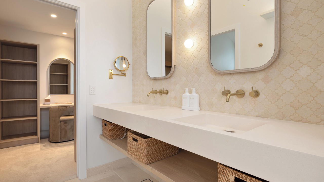Photo of Bathroom in Freshwater