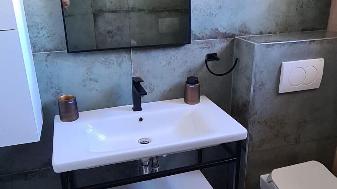 Photo of Bathroom in Pile