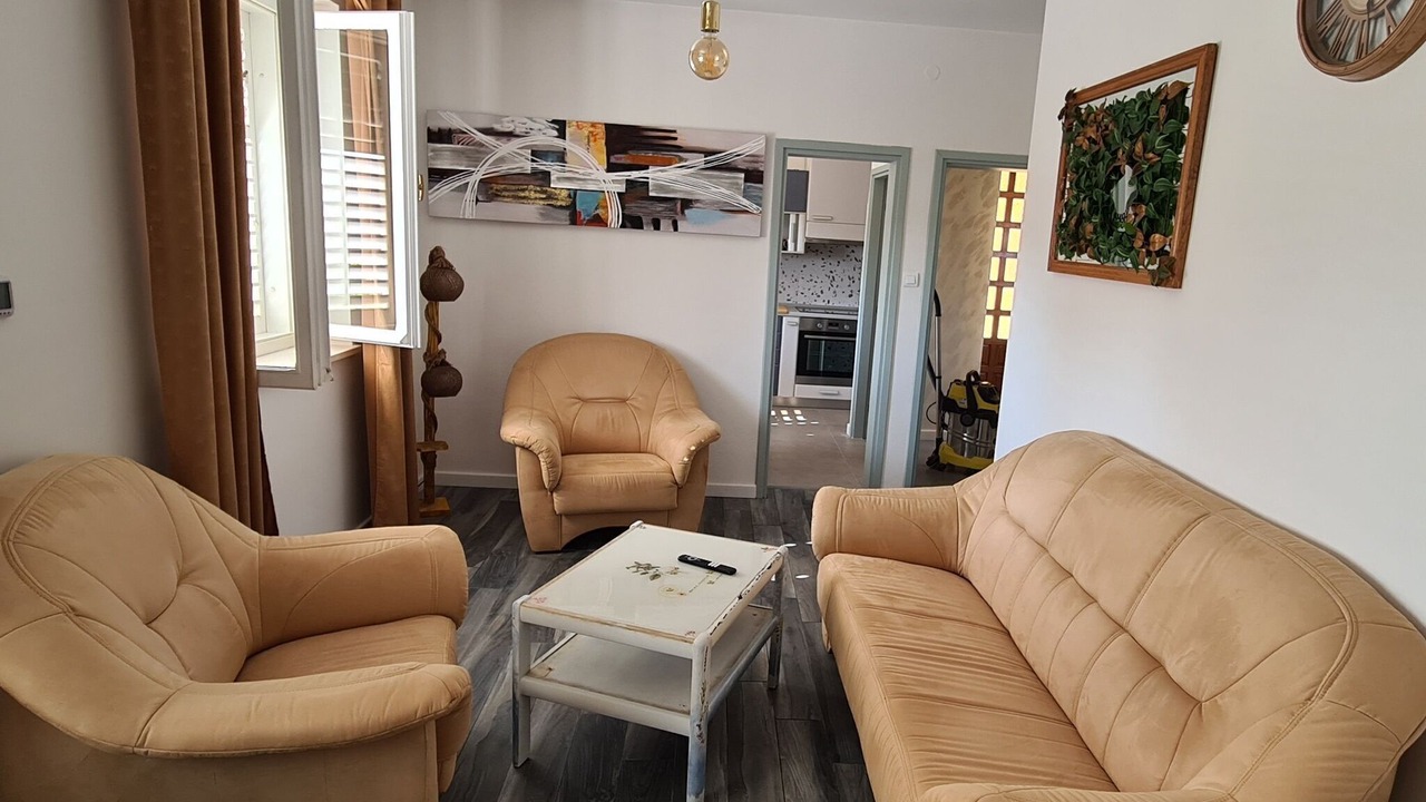 Photo of Livingroom in Pile