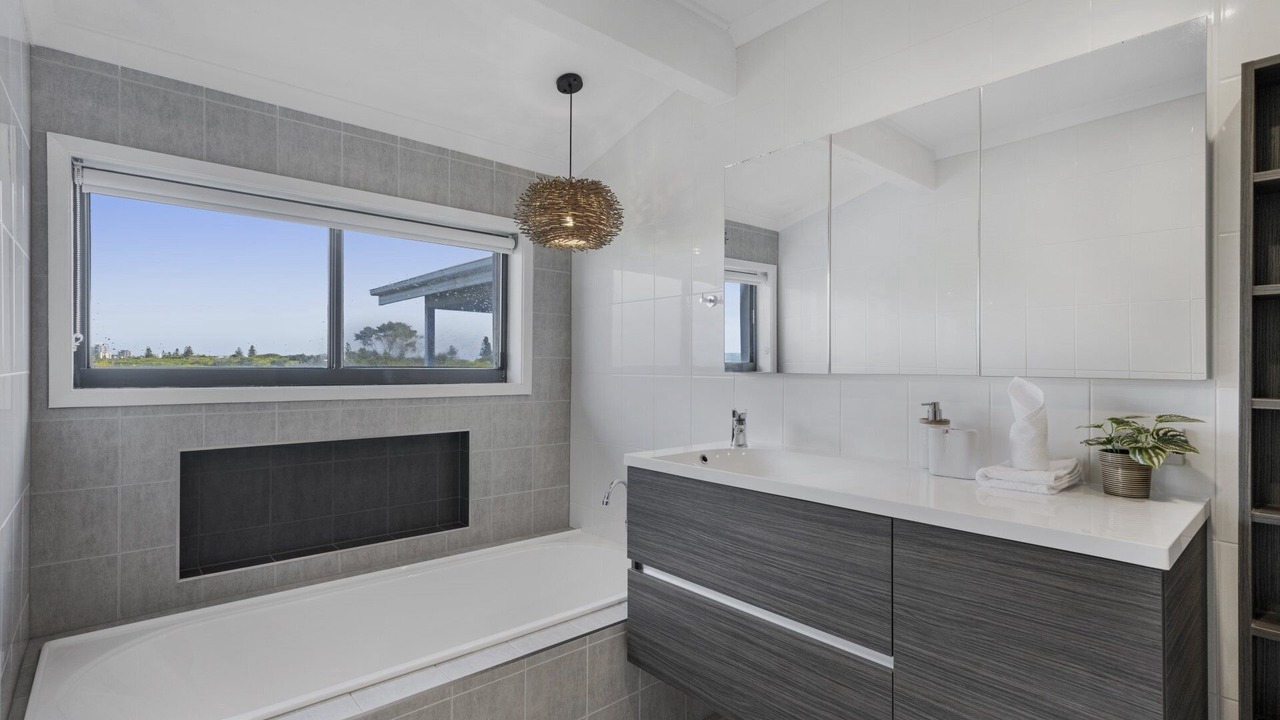 Photo of Bathroom in The Entrance North