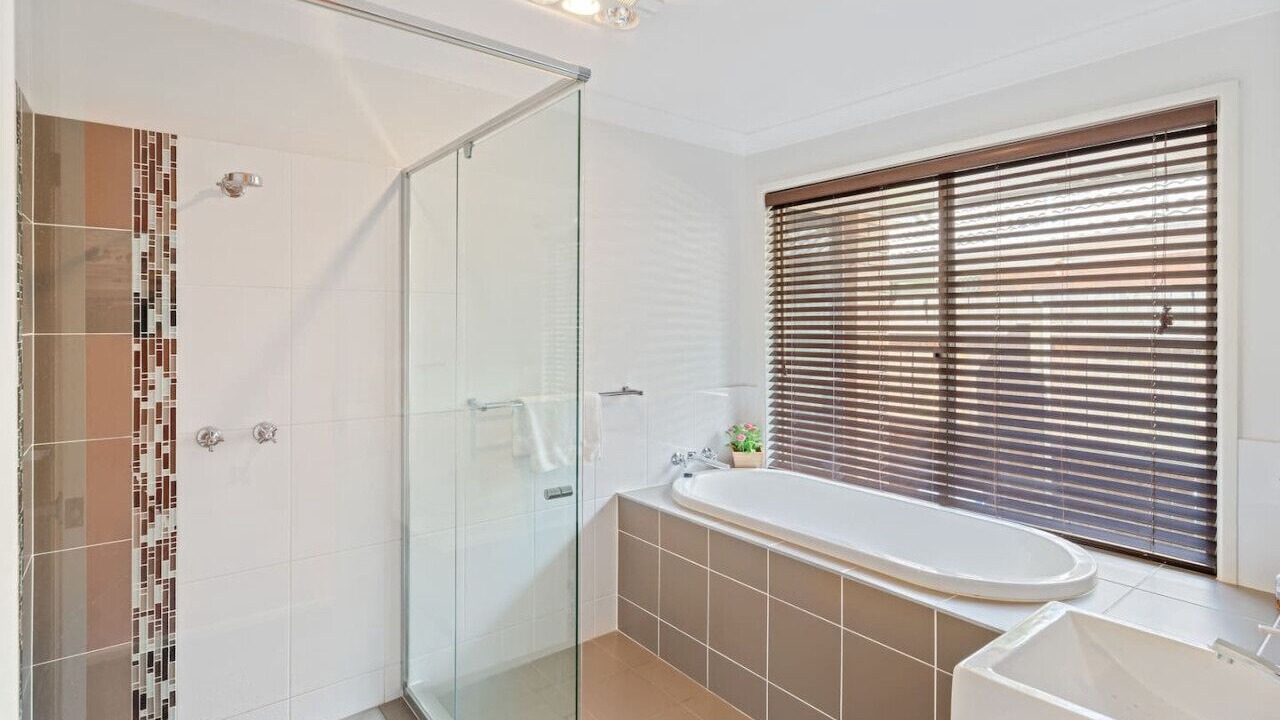 Photo of Bathroom in Eight Mile Plains