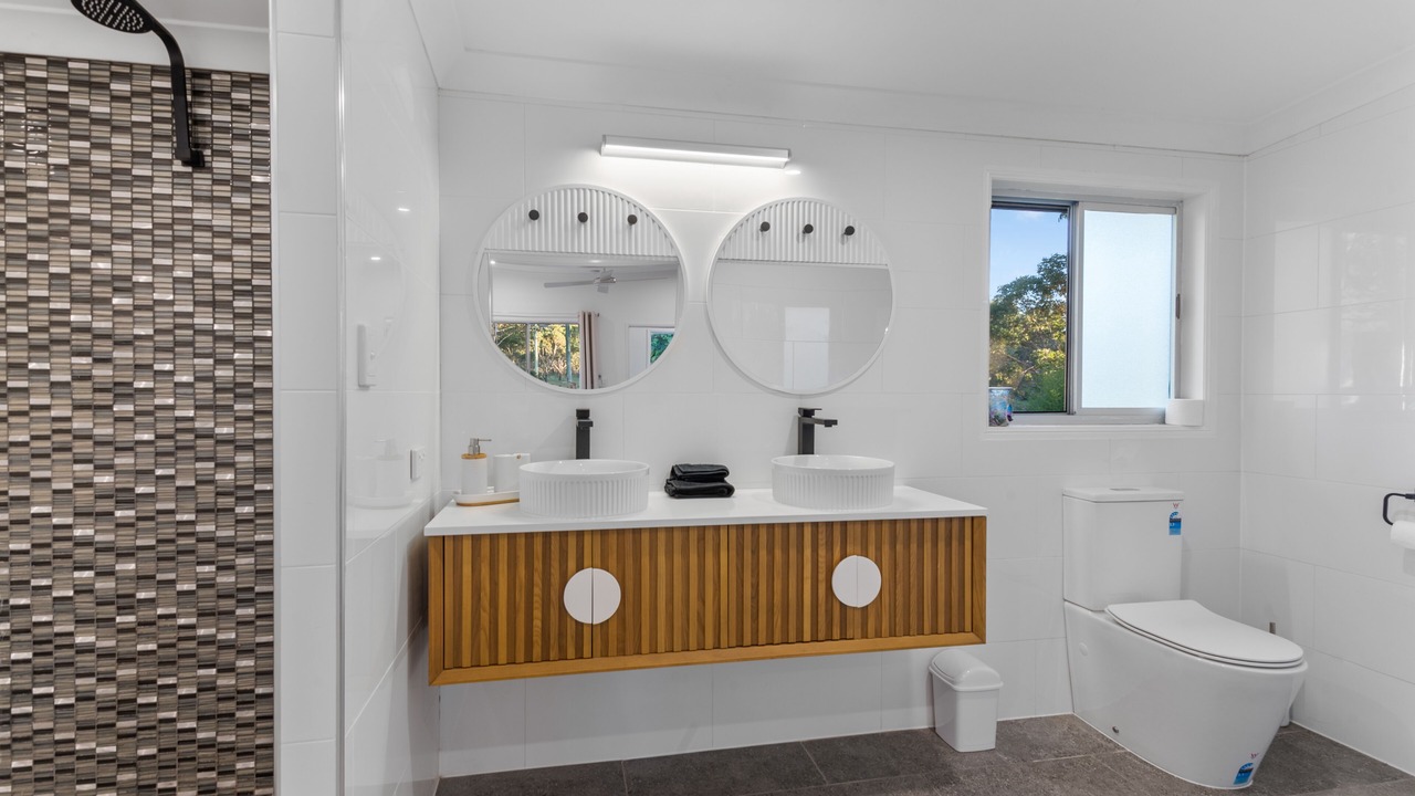 Photo of Bathroom in Ballandean
