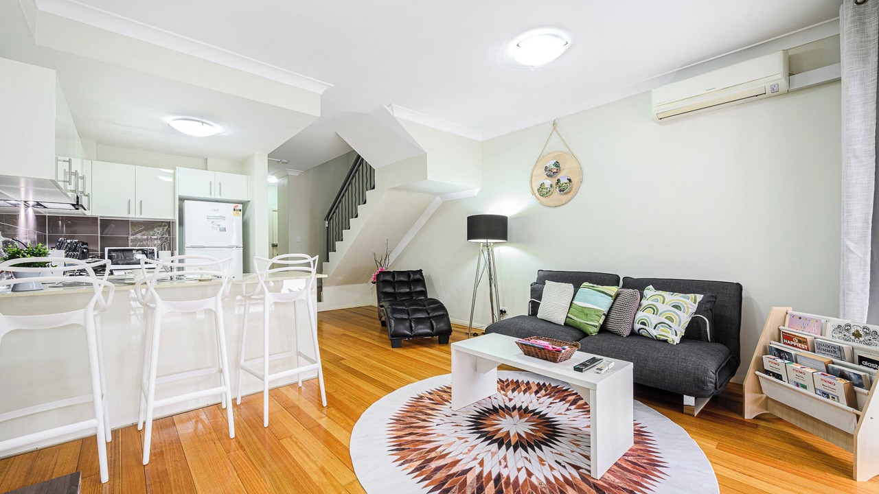 Photo of Livingroom in Alexandria
