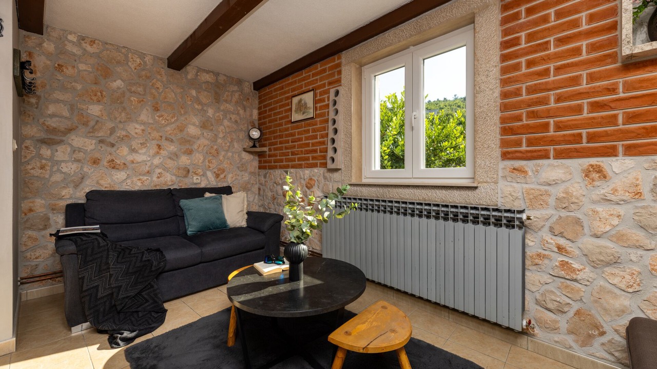 Photo of Livingroom in Vid