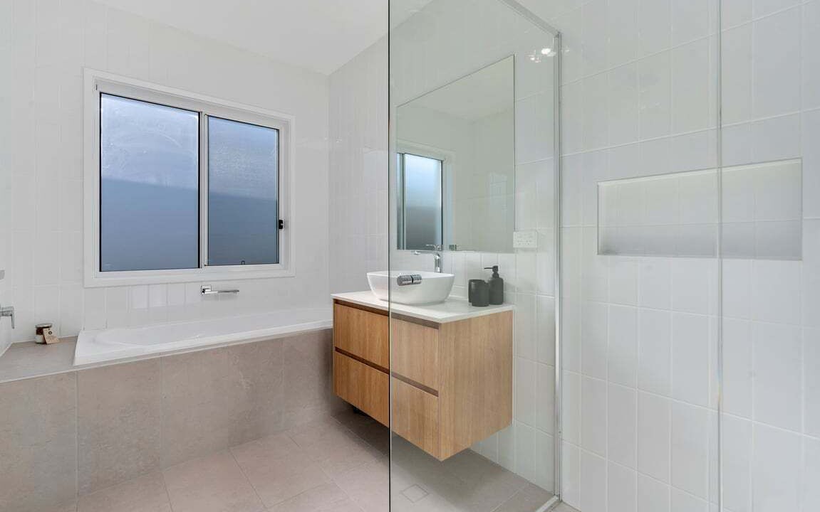 Photo of Bathroom in Banksia Beach