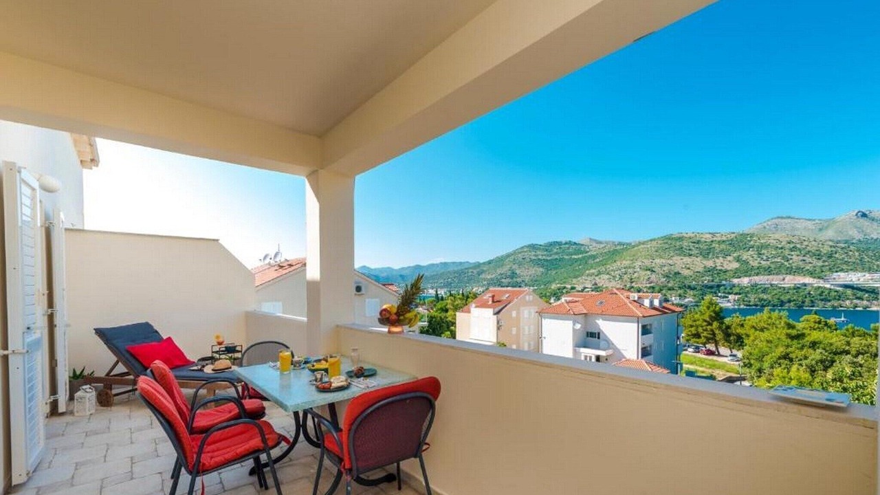 Photo of Patio Balcony in Babin Kuk