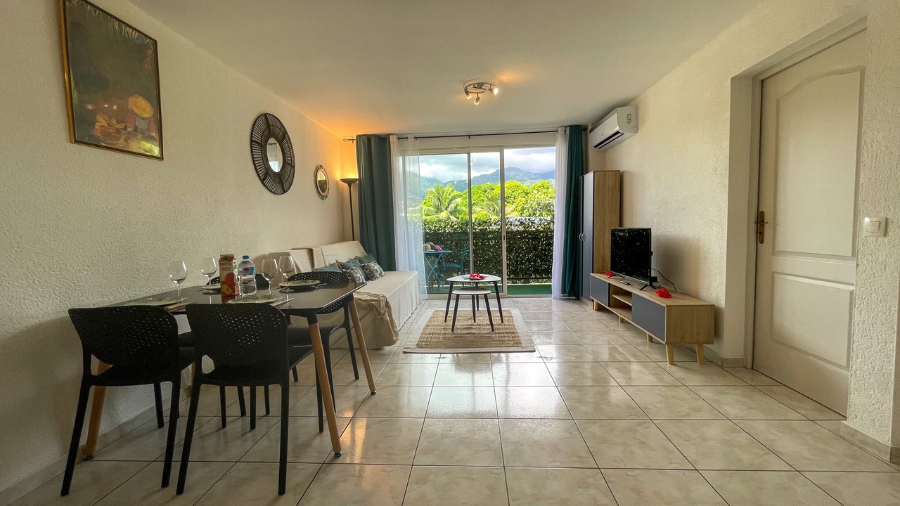 Photo of Livingroom in Pirae