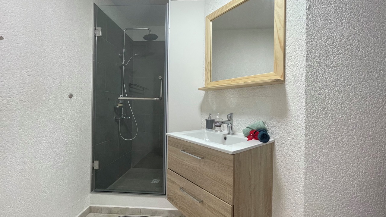 Photo of Bathroom in Pirae