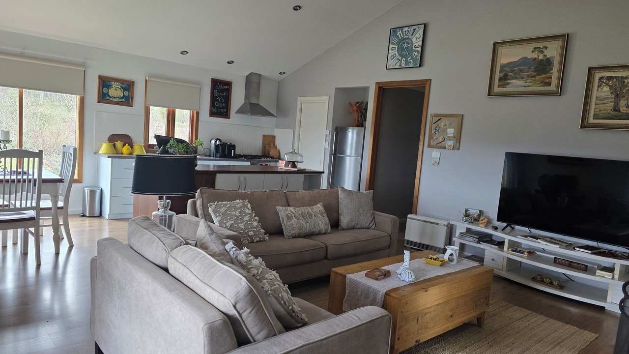 Photo of Livingroom in Majors Creek