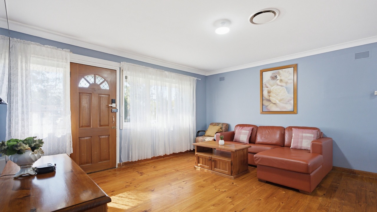 Photo of Livingroom in Hebersham