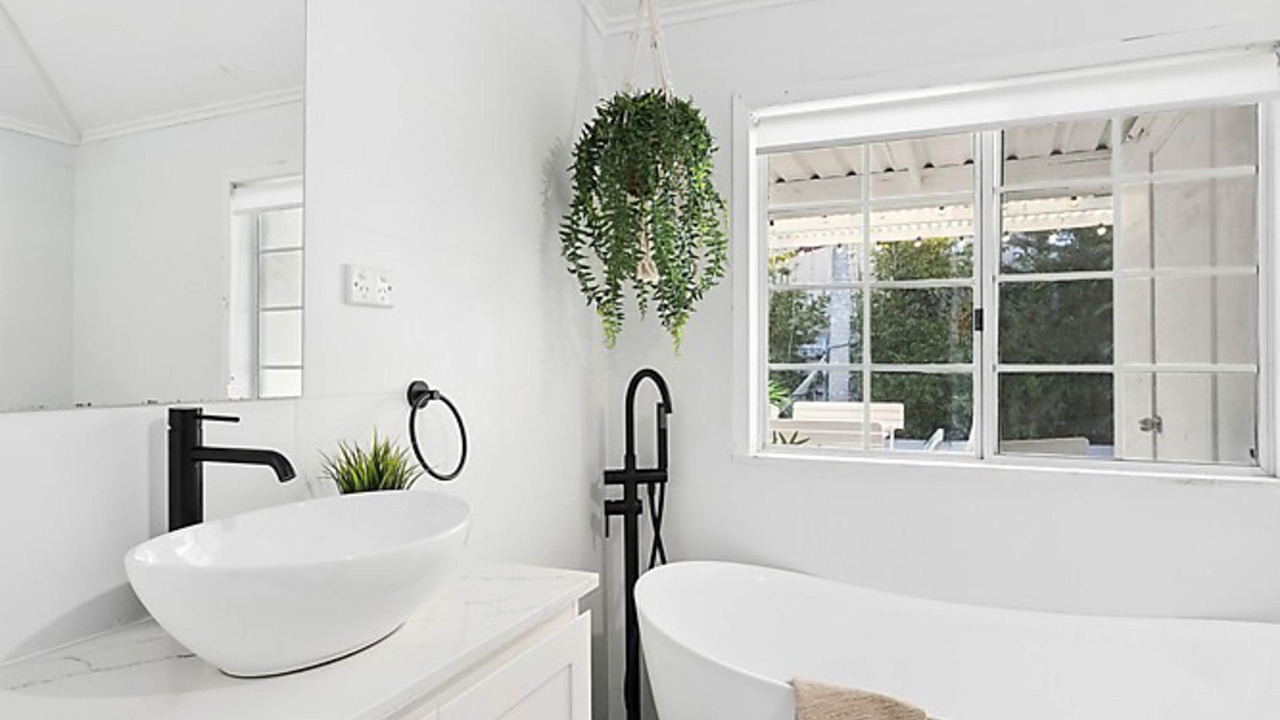 Photo of Bathroom in The Entrance North