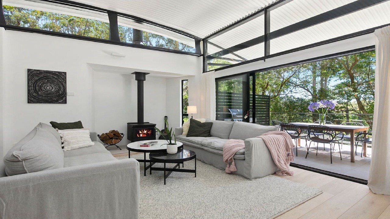 Photo of Livingroom in Macmasters Beach