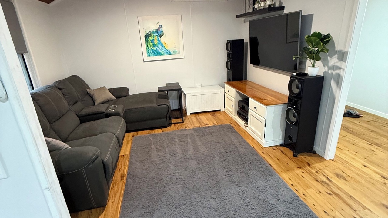 Photo of Livingroom in Somerset Dam