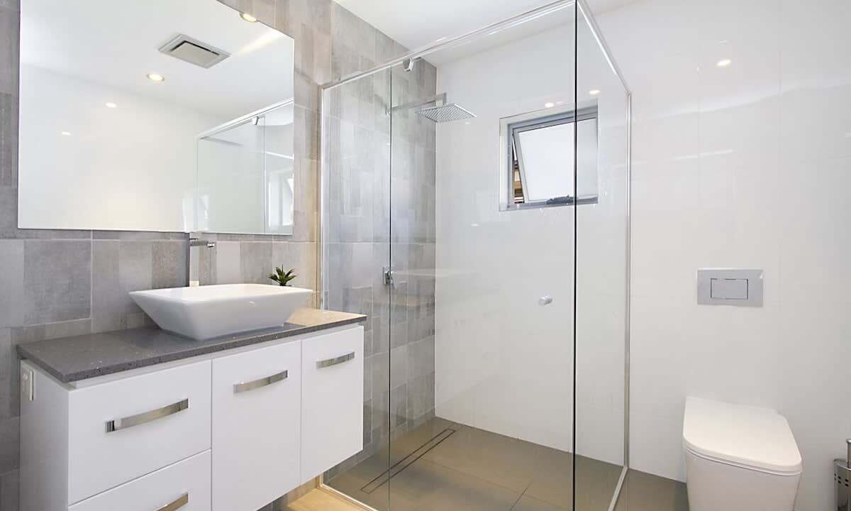 Photo of Bathroom in Broadbeach Waters