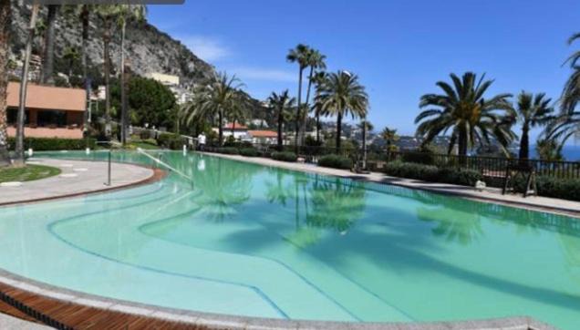 Photo of Outdoor in La Rousse