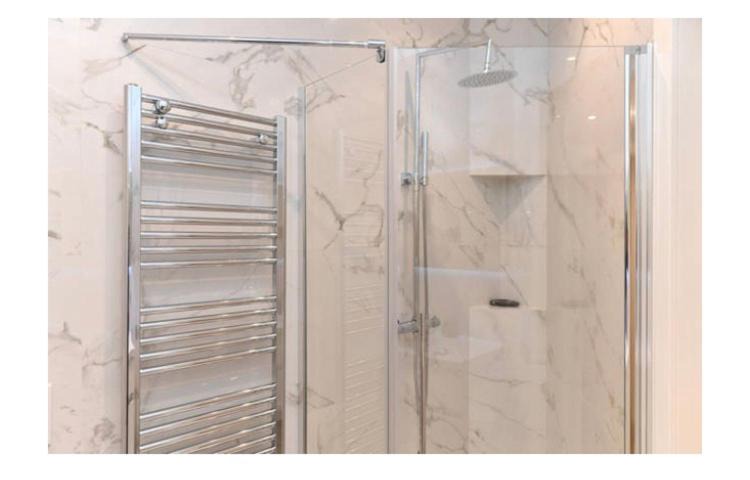 Photo of Bathroom in La Rousse