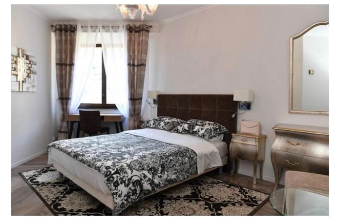 Photo of Bedroom in La Rousse