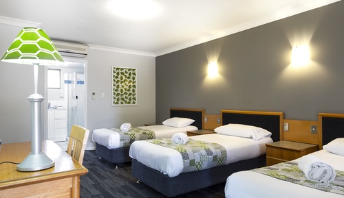 Deluxe Family Room