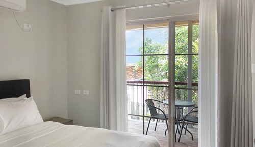 Standard Room, Balcony (Saleyard Motel Room)