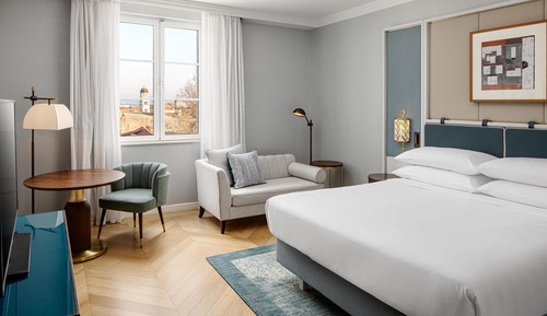 King Superior Room 