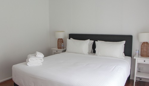Winemaker's Cottage with Free Parking