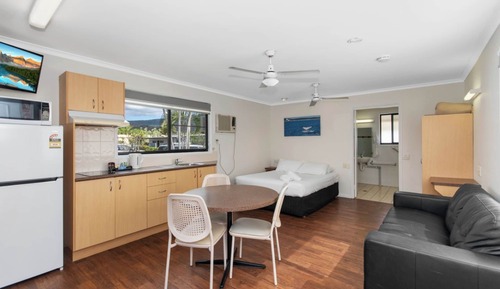 Standard Access Cabin - Sleeps 3