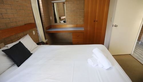 One Bedroom Suite - Self Contained (No Pets)