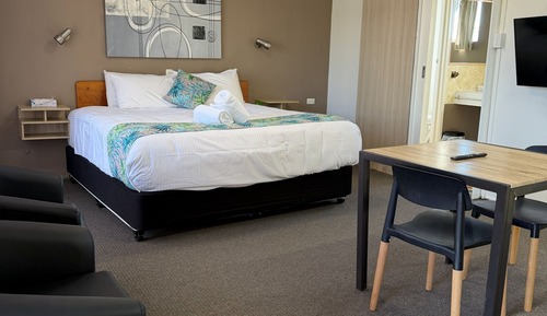 Executive Room, 1 King Bed, Non Smoking
