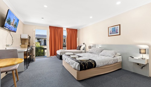 Comfort Triple Room