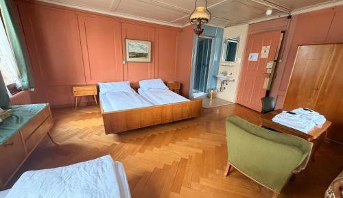 Basic Triple Room