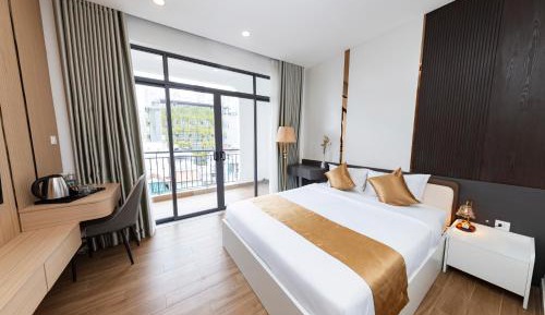 Deluxe King Room