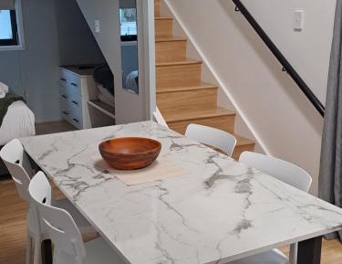 King Parrot Loft – Pet Friendly