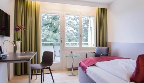 Queen Room with Balcony